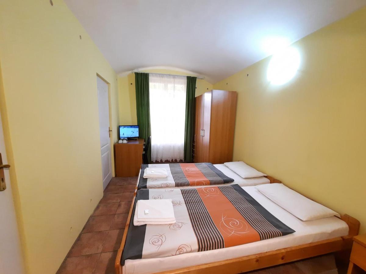 Pension City Center Прага Экстерьер фото